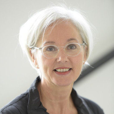 Jutta Burgholte-Niemitz von der Hans und Ilse Breuer-Stiftung