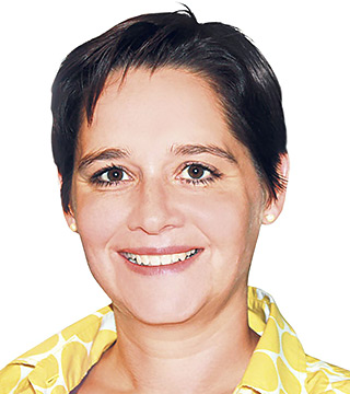 Prof Dr. Andrea Pieter